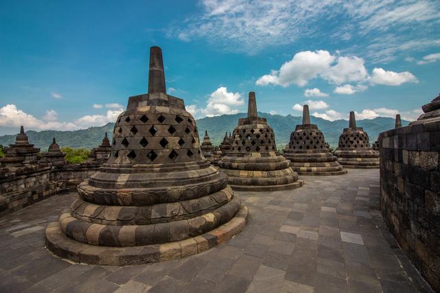 Mendorong Pariwisata Sebagai Salah satu Potensi Penerimaan Negara