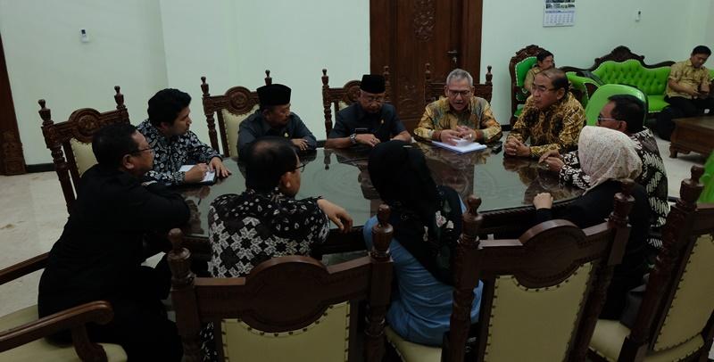 BPIW ‘Gandeng’ 6 Kepala Daerah dan Komisi V DPR RI  Bahas Selingkar Wilis 