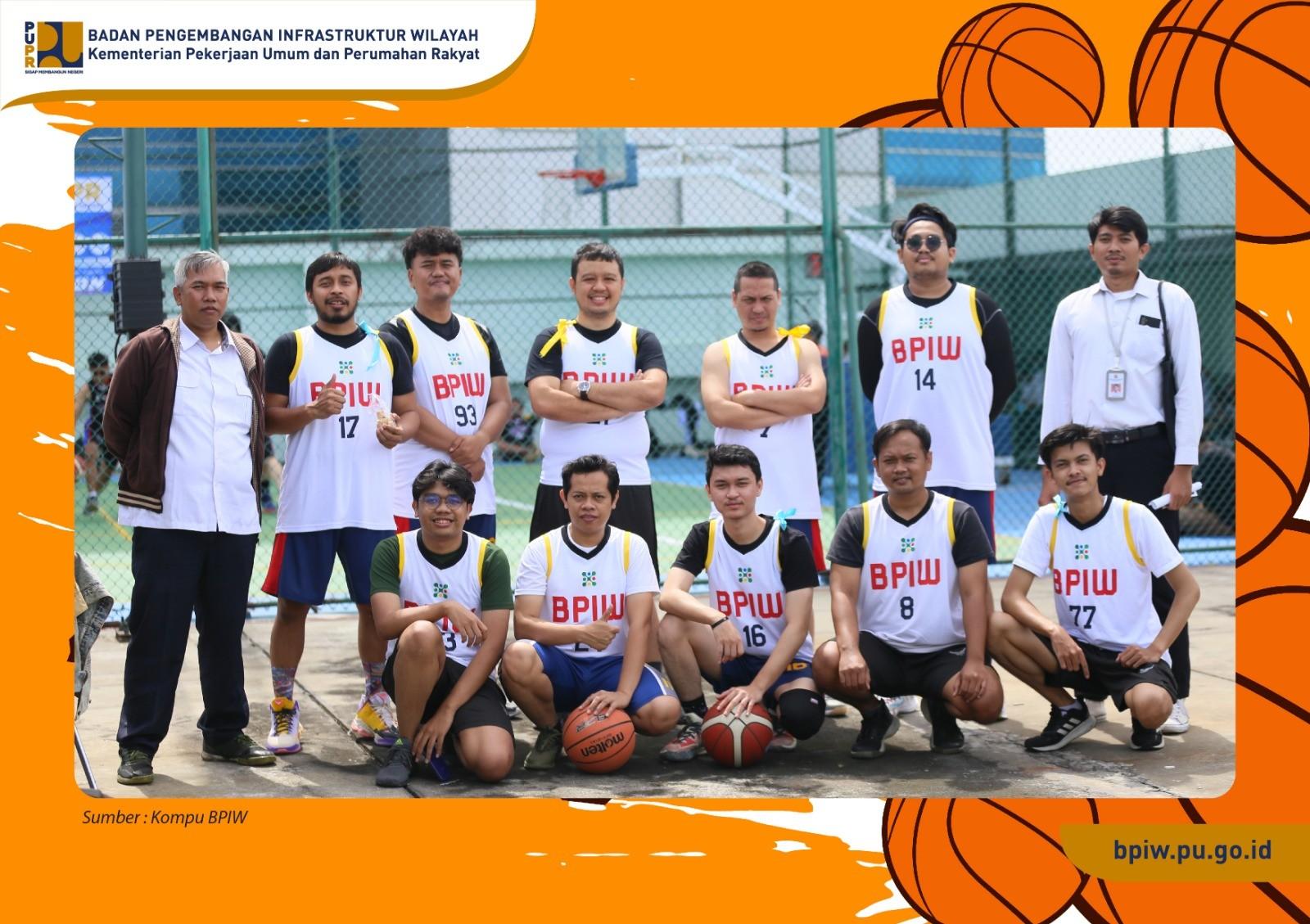 Ramaikan Hari Air Dunia, Tim Basket Putra BPIW Tampil Sportif