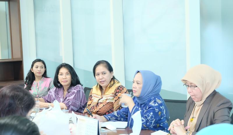 Dharma Wanita Persatuan BPIW Sambut Anggota Baru
