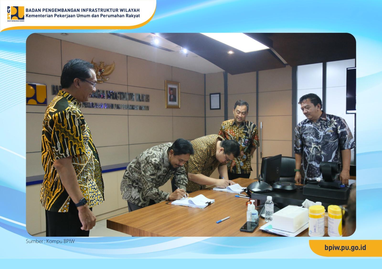 Laksanakan NUDP, BPIW Gelar Penandatanganan Kontrak Paket NUDS